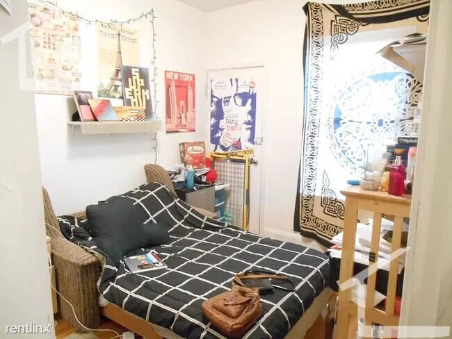 Building Photo - No Brokers Fee, Large Apartment in brighton, Heat, Hot Water Included, Eat-in Kitchen, Porch, Par...