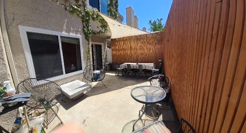 Building Photo - 543 Victoria St