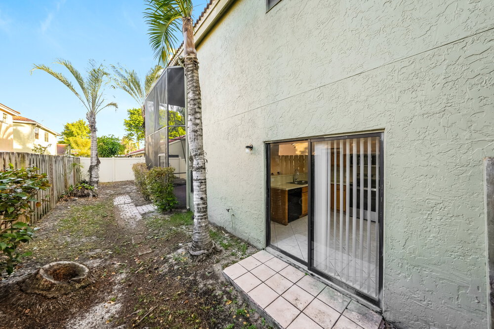 Building Photo - 1725 Shoreside Cir