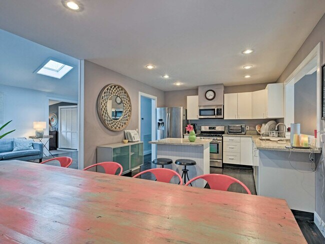 Building Photo - 14 Millstone Dr