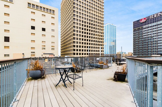 Building Photo - 110 N 3rd St