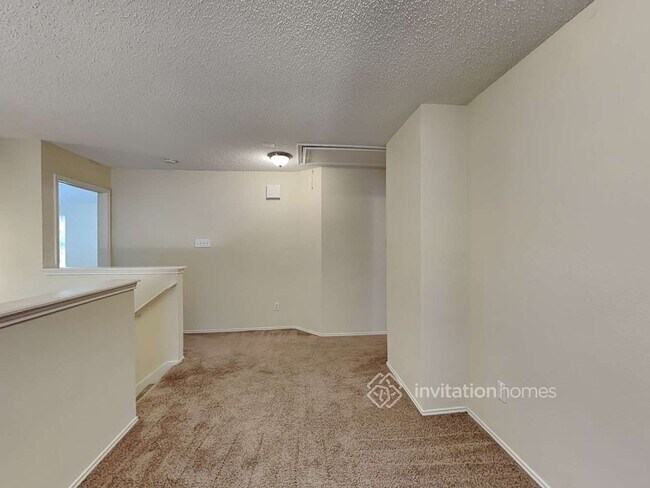 Building Photo - 2703 Magnolia Ln