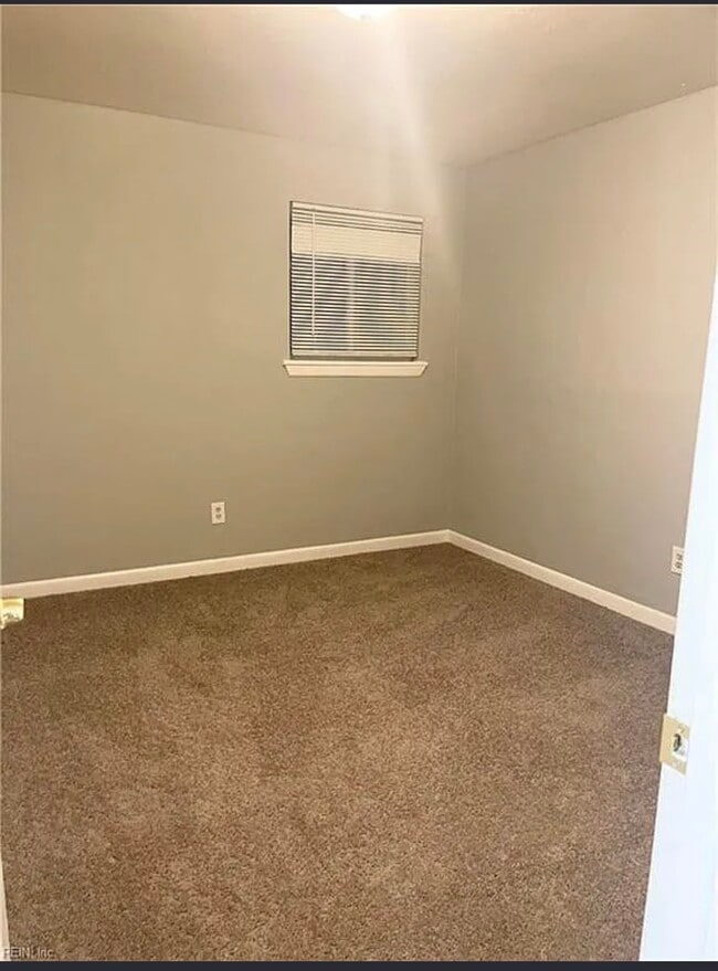 Building Photo - 633 42nd St