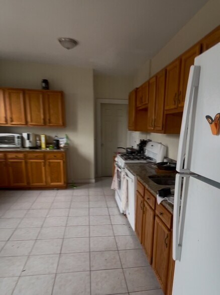 Building Photo - 15 Alton Pl