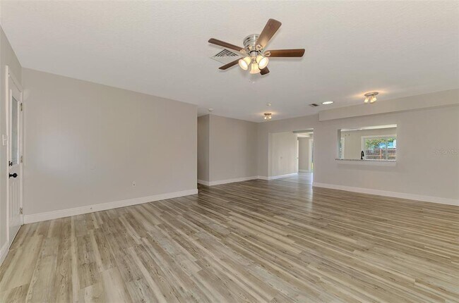 Building Photo - 5520 Hayden Blvd
