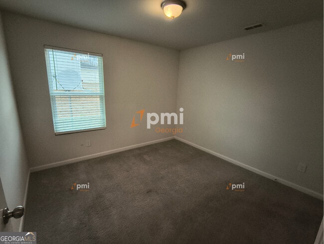 Building Photo - 141 Dogwood Ln