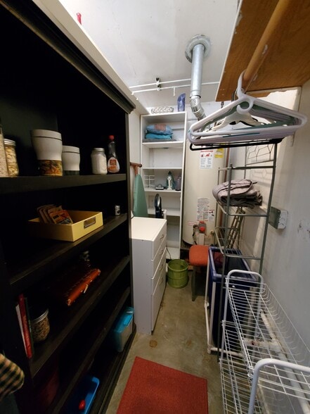 Pantry & storage - 3019 N 35th St