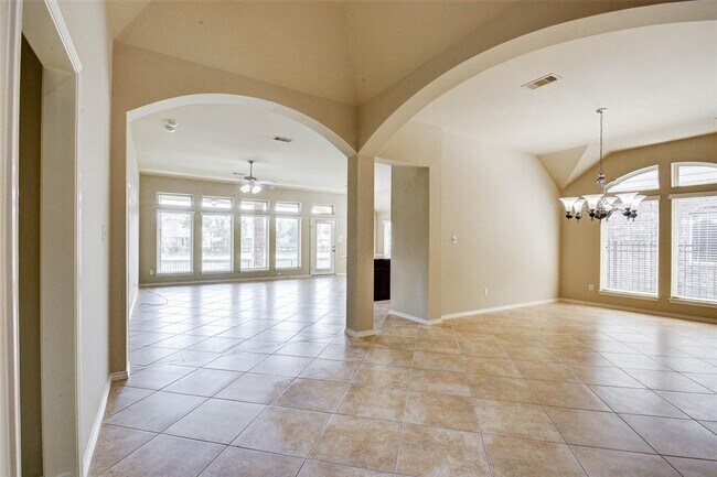 Building Photo - 26303 Crystal Cove Ln