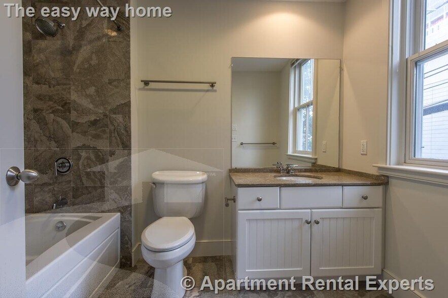 Building Photo - 110 Second St Unit #109