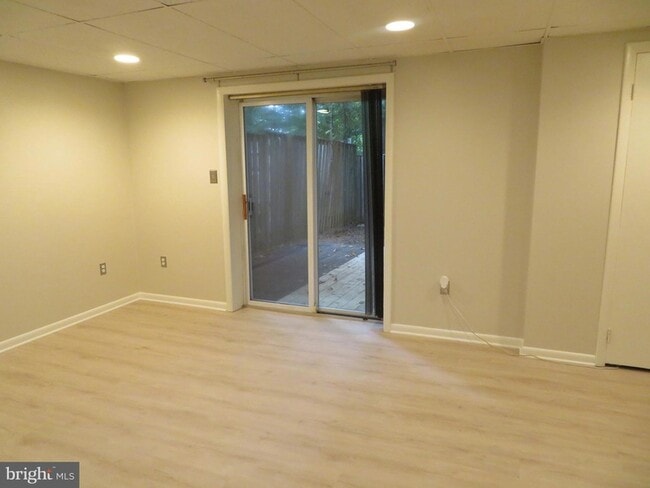 Building Photo - 9150 Lambskin Ln