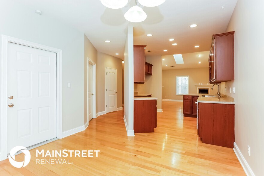 Building Photo - 7358 English Park Way