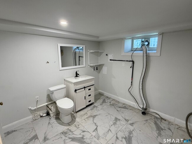 Building Photo - 163 Beechwood Ave