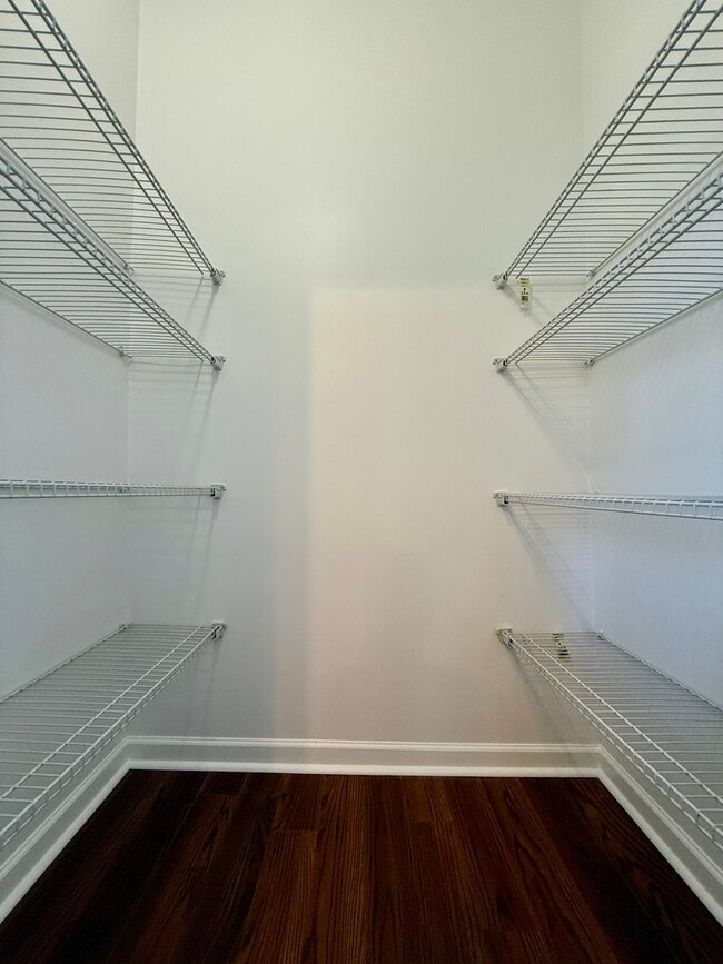 Building Photo - 3235 S Racine Ave