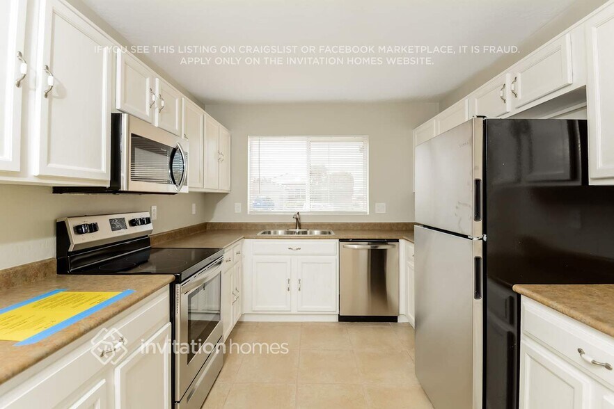 Building Photo - 15474 W Banff Ln