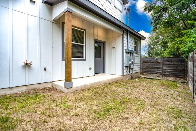 Building Photo - 7301 Providence Ave