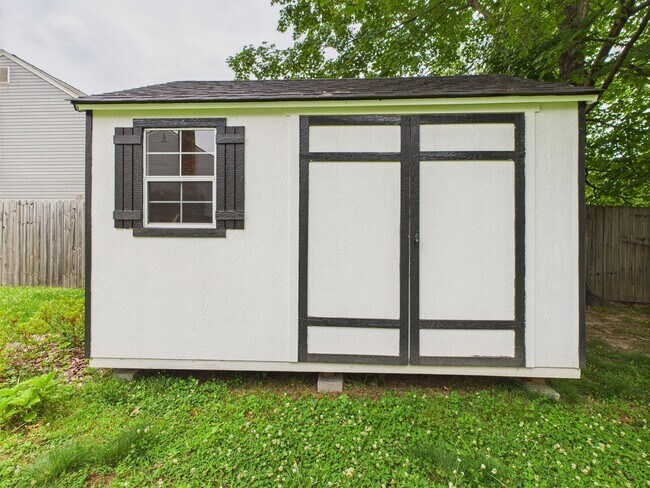 Building Photo - 1917 Millsap Ln
