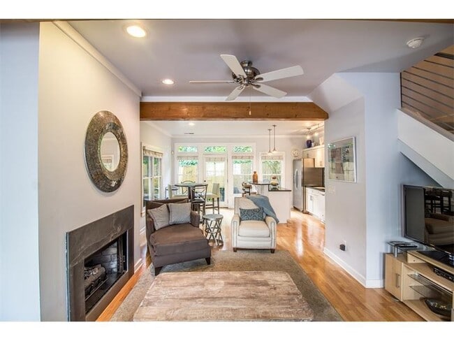 Building Photo - 1516 Howell Mill Rd NW