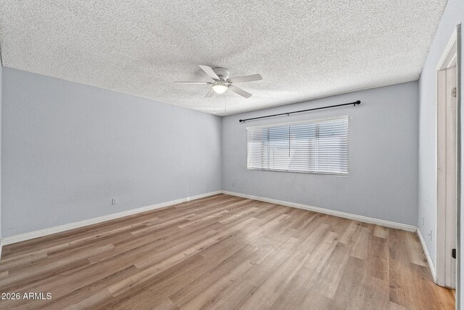 Building Photo - 5203 W Laurie Ln