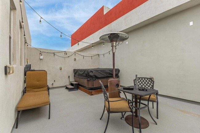 Building Photo - 16510 N 92nd St