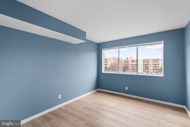 Building Photo - 5801 Quantrell Ave