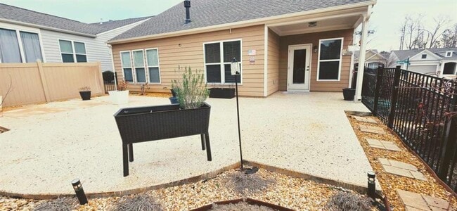 Building Photo - 409 Golden Rod Ct