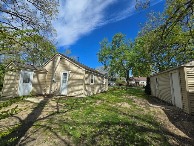 Building Photo - 3438 Duffield