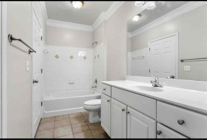 Building Photo - 1850 Cotillion Dr