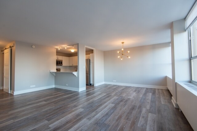 Building Photo - 655 W Irving Park Rd