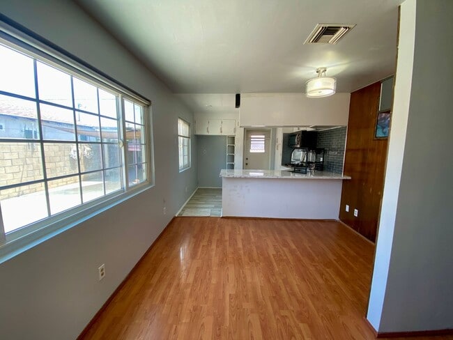 Building Photo - 3616 Cosbey Ave