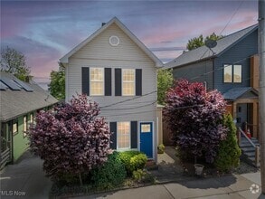 Building Photo - 915 Fruit Ave