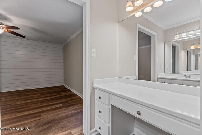 Building Photo - 24 Spring Lake Dr