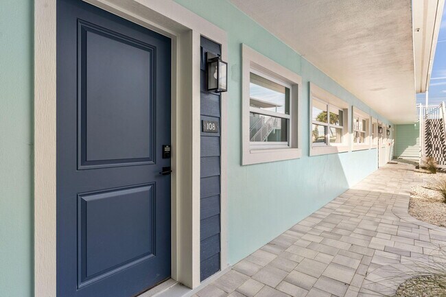 Building Photo - 120 Central Rd