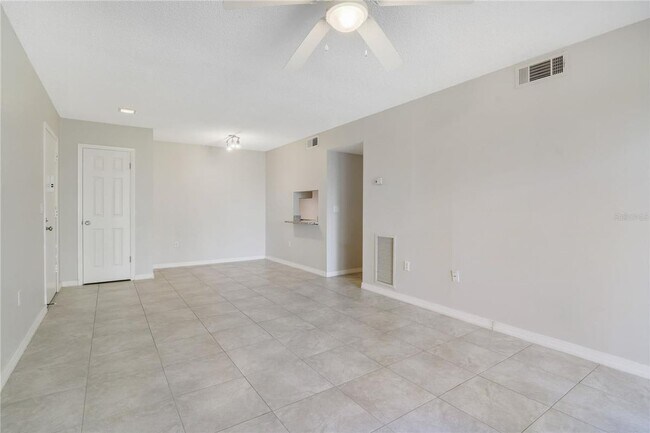Building Photo - 3244 S Semoran Blvd