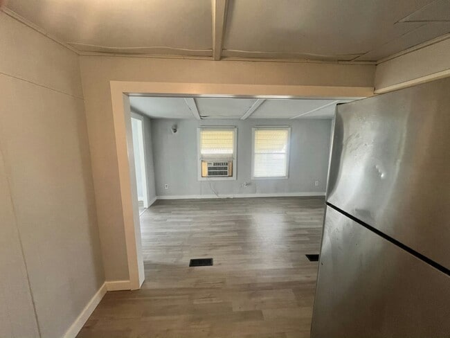 Building Photo - 2208 Chicago Cubs St