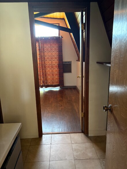 Building Photo - 16601 Aleutian Dr
