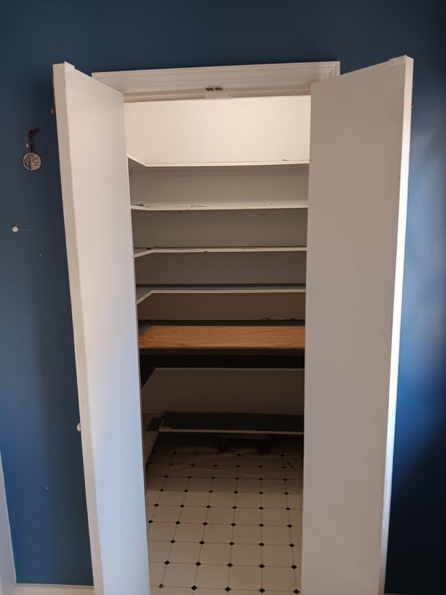 Building Photo - 220 Amelia St