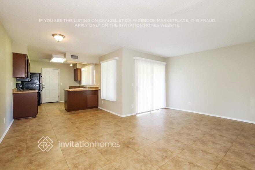 Building Photo - 5416 W Diana Ave