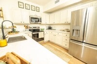 Building Photo - 5 Points Condominium