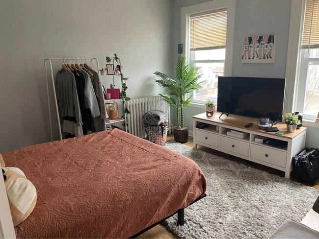 Building Photo - 60 William St