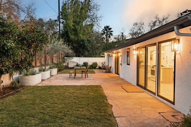 Building Photo - 340 Woodley Ct