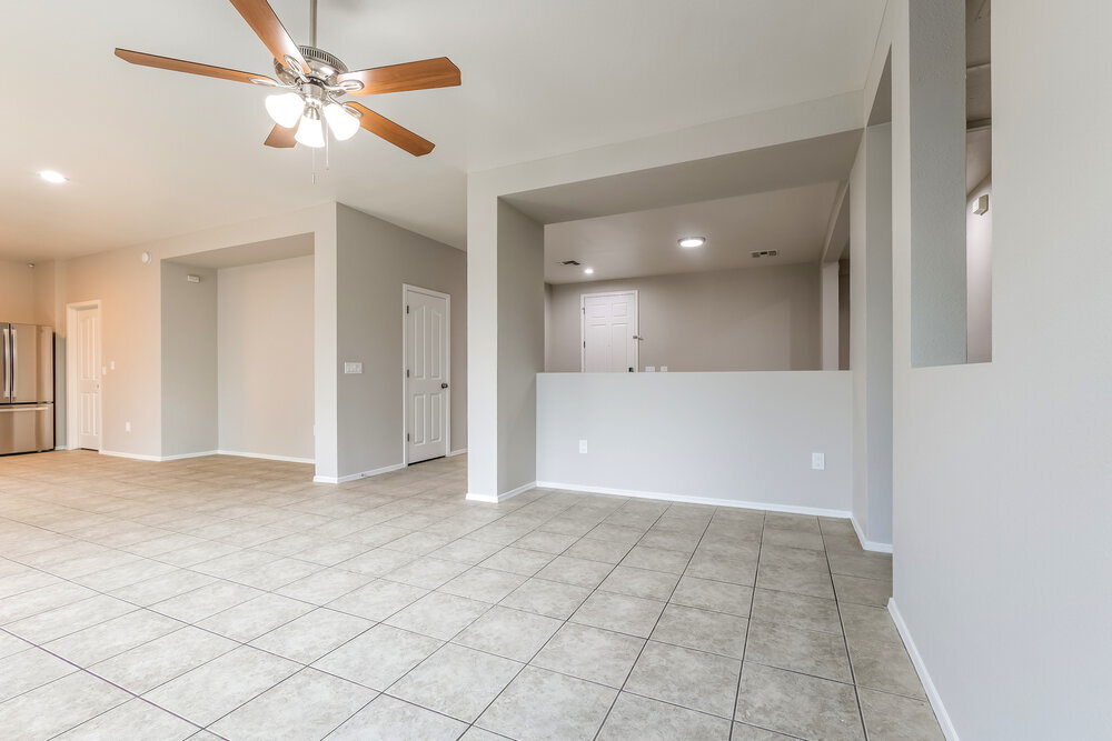 Building Photo - 4961 W Calle Don Alfonso