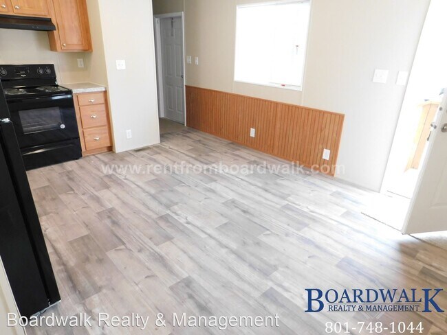 Building Photo - 3114 S 200 E