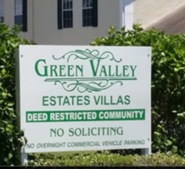 Primary Photo - 2369 Walton Cir