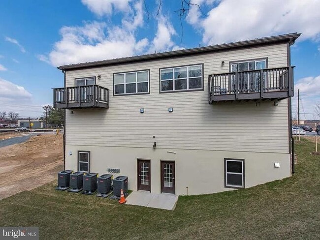 Building Photo - 3303 Demirel Way