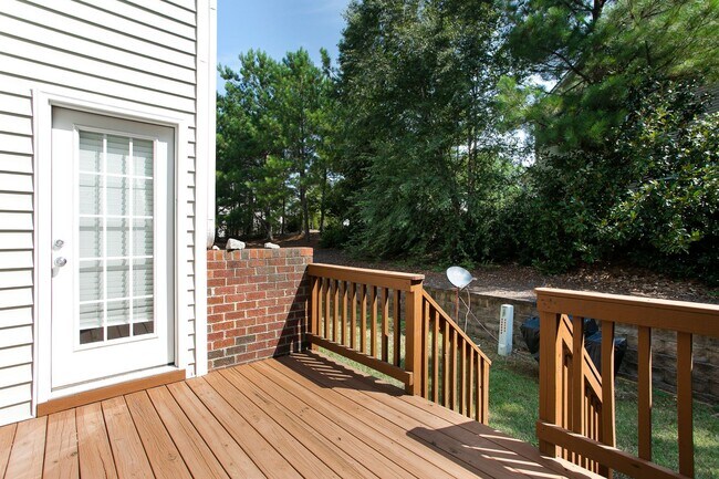 Building Photo - Beautiful 3 Bedroom/ 2.5 Bath Townhome in Northern Durham! Available Now!
