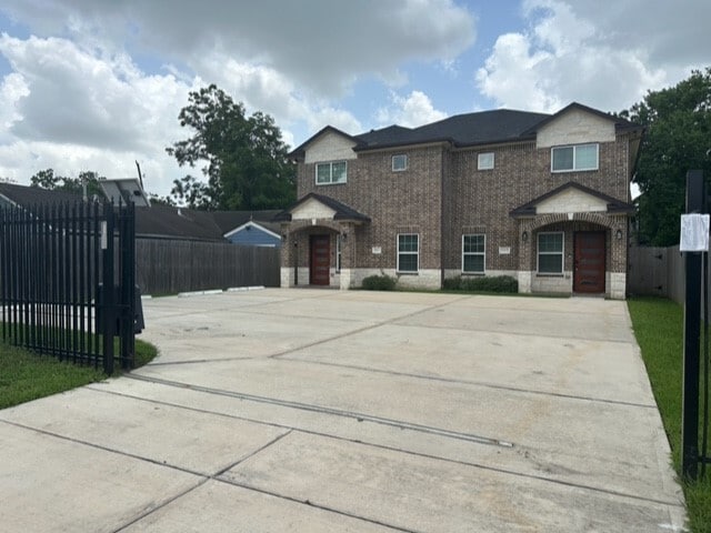 Building Photo - 4938 Bataan Rd