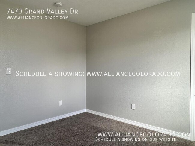 Building Photo - 7470 Grand Valley Dr