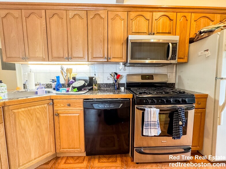 Building Photo - 33 Shannon St