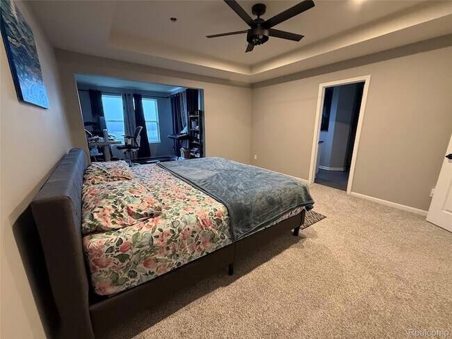 Building Photo - 4811 Broomfield Way