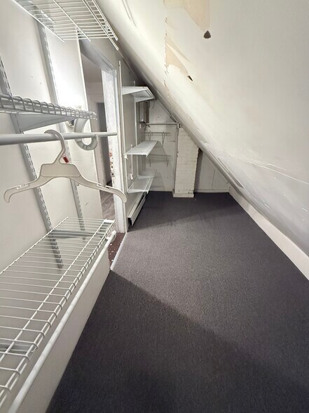 Building Photo - 20 Lorraine St